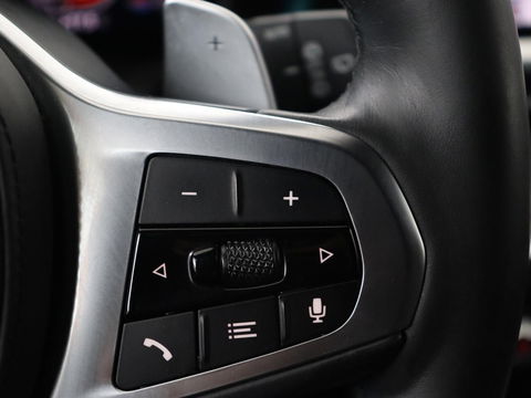 BMW 3 Serie Touring 320i Executive Edition | Half Leder | Cruise Control | Trekhaak | Elektrische achterklep | Camera | Carplay | Sfeerverlichting