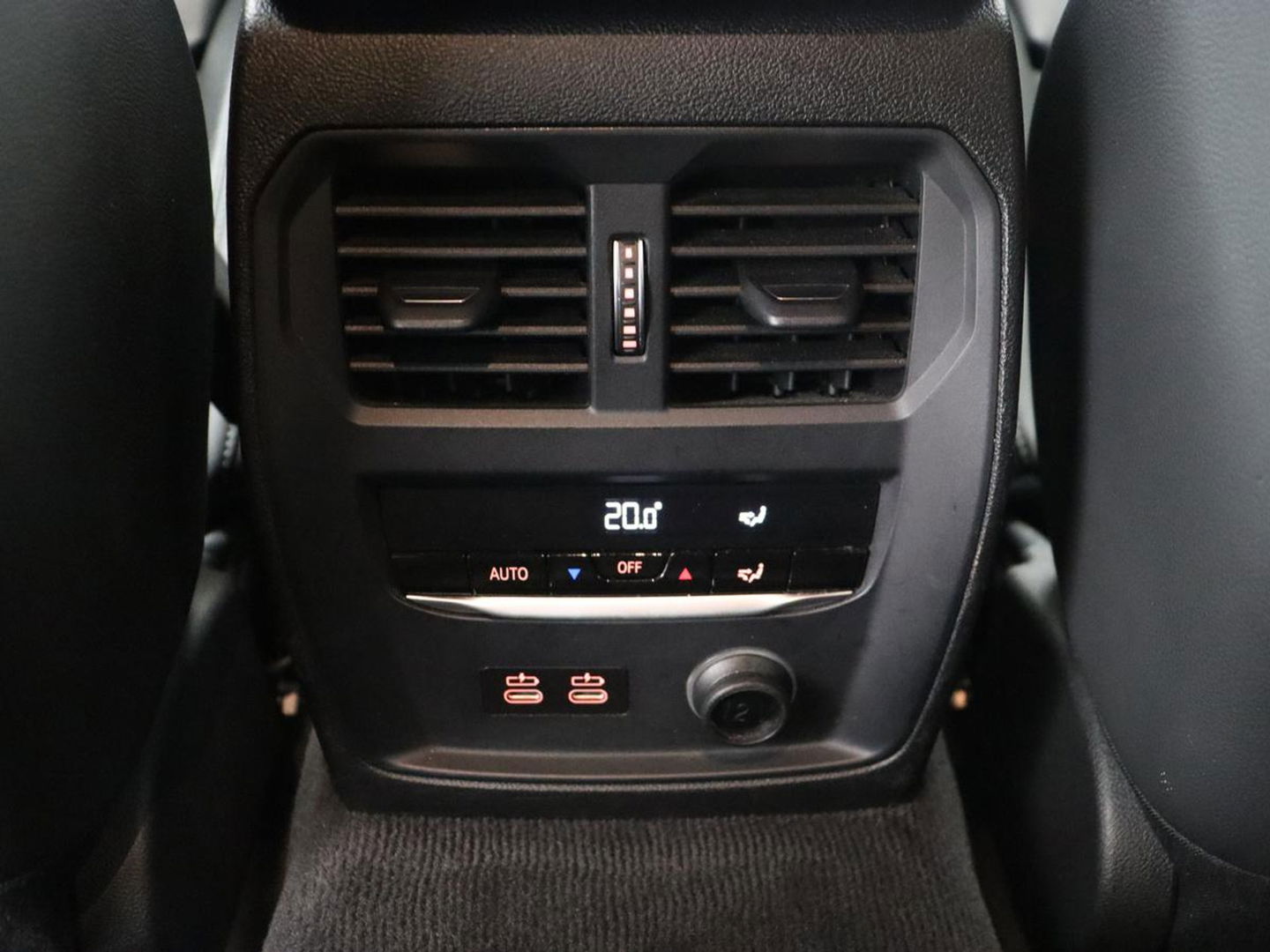 BMW 3 Serie Touring 320i Executive Edition | Half Leder | Cruise Control | Trekhaak | Elektrische achterklep | Camera | Carplay | Sfeerverlichting