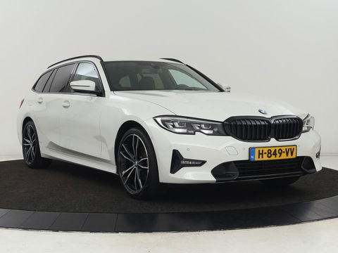 BMW 3 Serie Touring 320i Executive Edition | Half Leder | Cruise Control | Trekhaak | Elektrische achterklep | Camera | Carplay | Sfeerverlichting