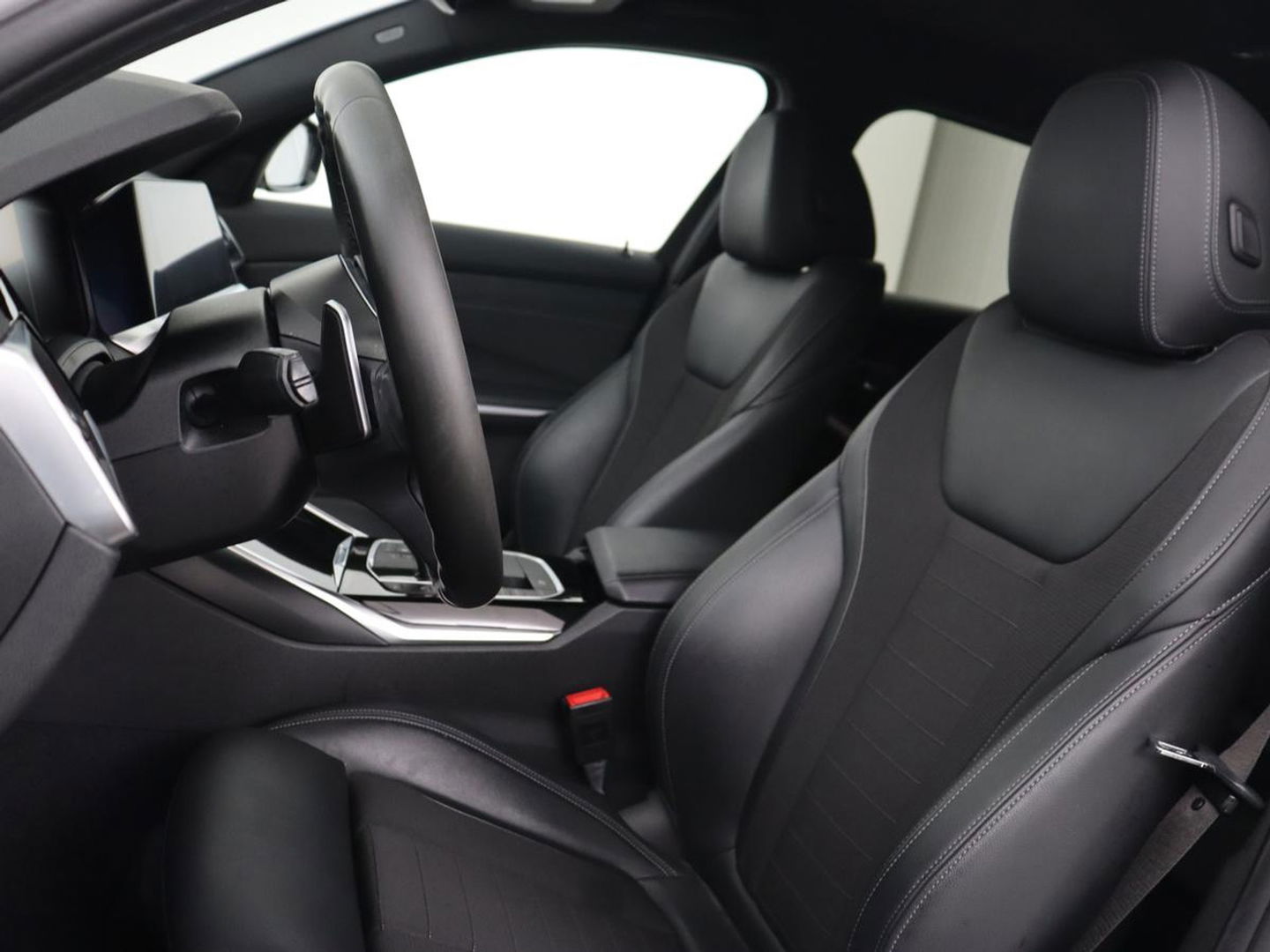 BMW 3 Serie Touring 320i Executive Edition | Half Leder | Cruise Control | Trekhaak | Elektrische achterklep | Camera | Carplay | Sfeerverlichting