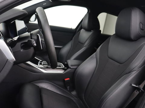BMW 3 Serie Touring 320i Executive Edition | Half Leder | Cruise Control | Trekhaak | Elektrische achterklep | Camera | Carplay | Sfeerverlichting