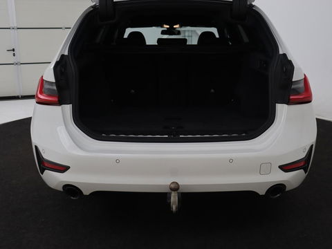 BMW 3 Serie Touring 320i Executive Edition | Half Leder | Cruise Control | Trekhaak | Elektrische achterklep | Camera | Carplay | Sfeerverlichting