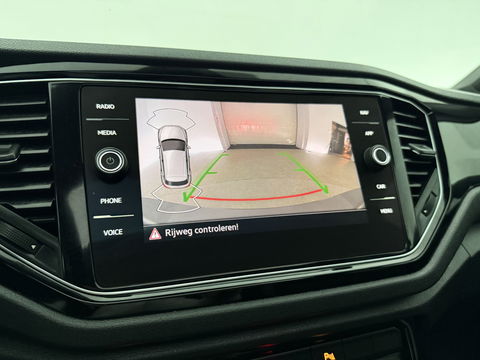 Volkswagen T-Roc 1.5 TSI Sport | Pano | Virtual | Camera | Carplay | Adaptive Cruise | Keyless | Stoelverw. | NAP