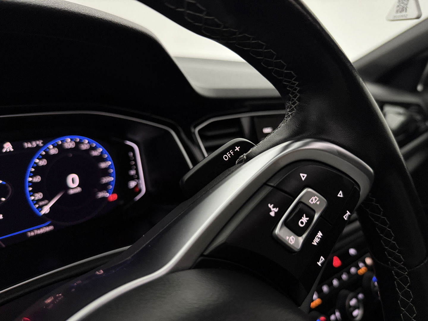 Volkswagen T-Roc 1.5 TSI Sport | Pano | Virtual | Camera | Carplay | Adaptive Cruise | Keyless | Stoelverw. | NAP