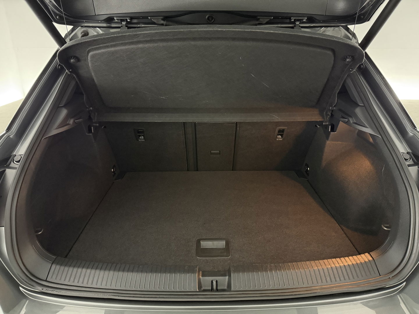 Volkswagen T-Roc 1.5 TSI Sport | Pano | Virtual | Camera | Carplay | Adaptive Cruise | Keyless | Stoelverw. | NAP