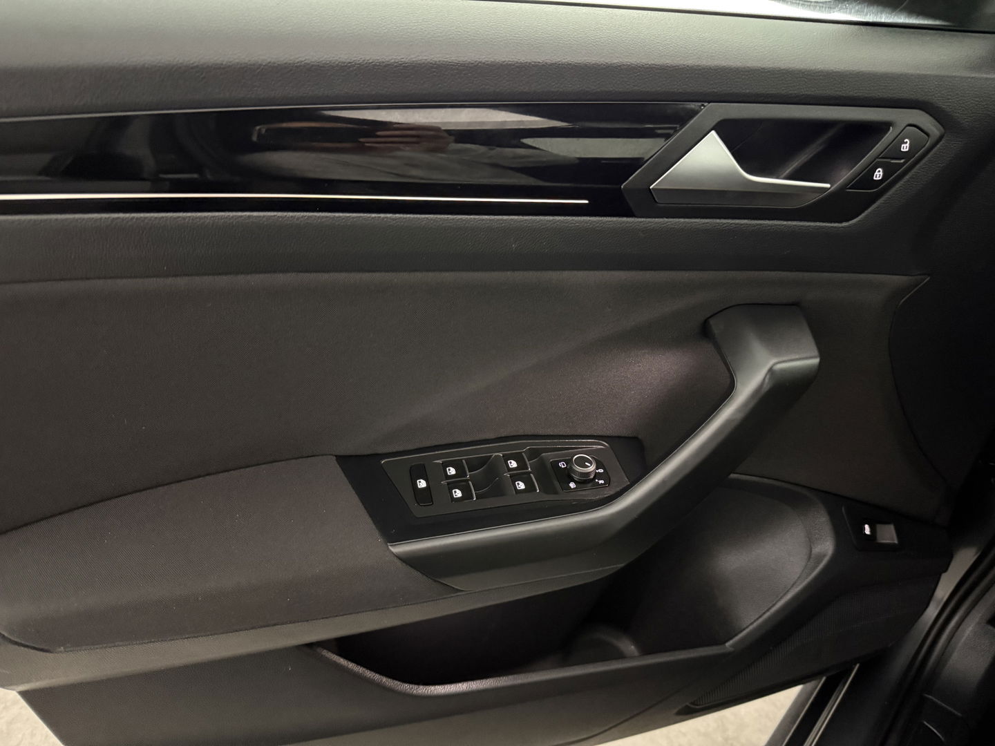 Volkswagen T-Roc 1.5 TSI Sport | Pano | Virtual | Camera | Carplay | Adaptive Cruise | Keyless | Stoelverw. | NAP