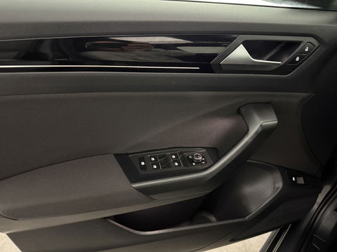Volkswagen T-Roc 1.5 TSI Sport | Pano | Virtual | Camera | Carplay | Adaptive Cruise | Keyless | Stoelverw. | NAP