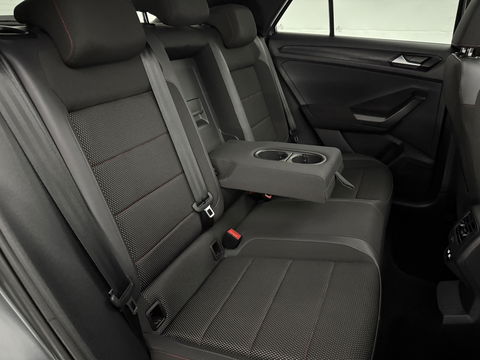 Volkswagen T-Roc 1.5 TSI Sport | Pano | Virtual | Camera | Carplay | Adaptive Cruise | Keyless | Stoelverw. | NAP
