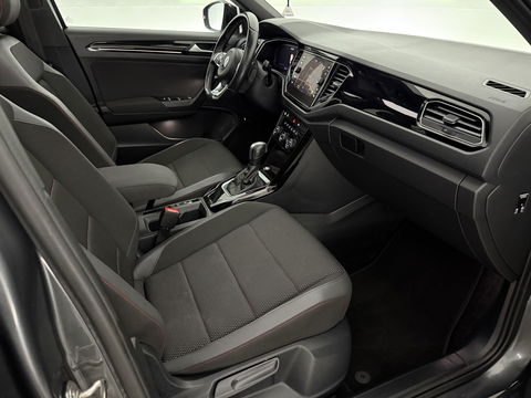 Volkswagen T-Roc 1.5 TSI Sport | Pano | Virtual | Camera | Carplay | Adaptive Cruise | Keyless | Stoelverw. | NAP