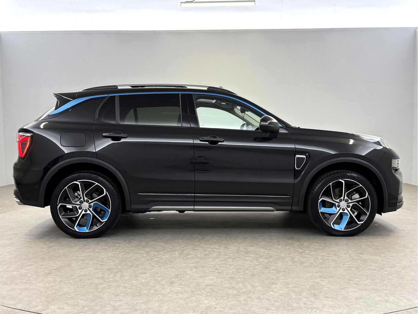 Lynk Co 01 1.5 | Pano | Sfeerverl. | 360° | Memory | Virtual | Carplay | Adaptive Cruise