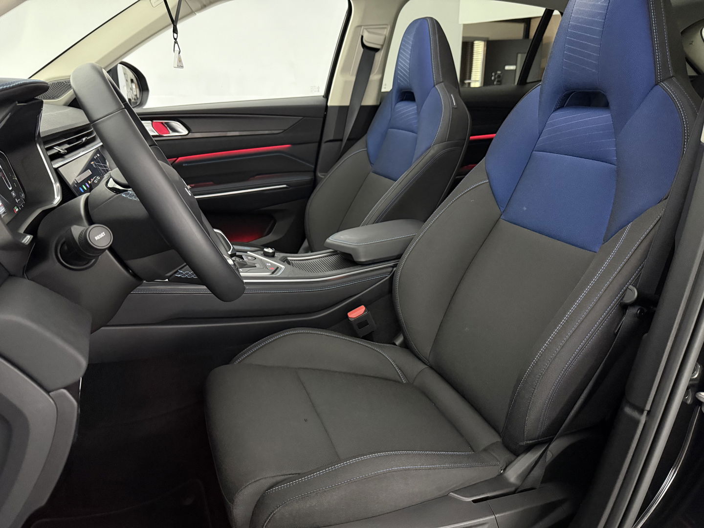 Lynk Co 01 1.5 | Pano | Sfeerverl. | 360° | Memory | Virtual | Carplay | Adaptive Cruise