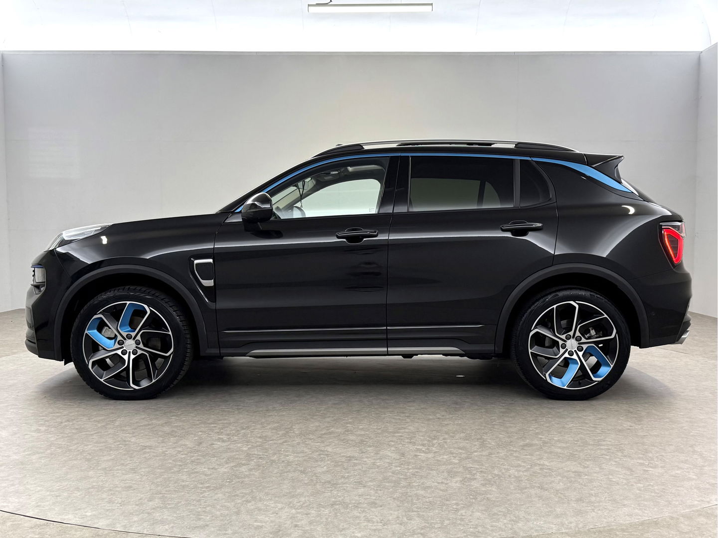 Lynk Co 01 1.5 | Pano | Sfeerverl. | 360° | Memory | Virtual | Carplay | Adaptive Cruise