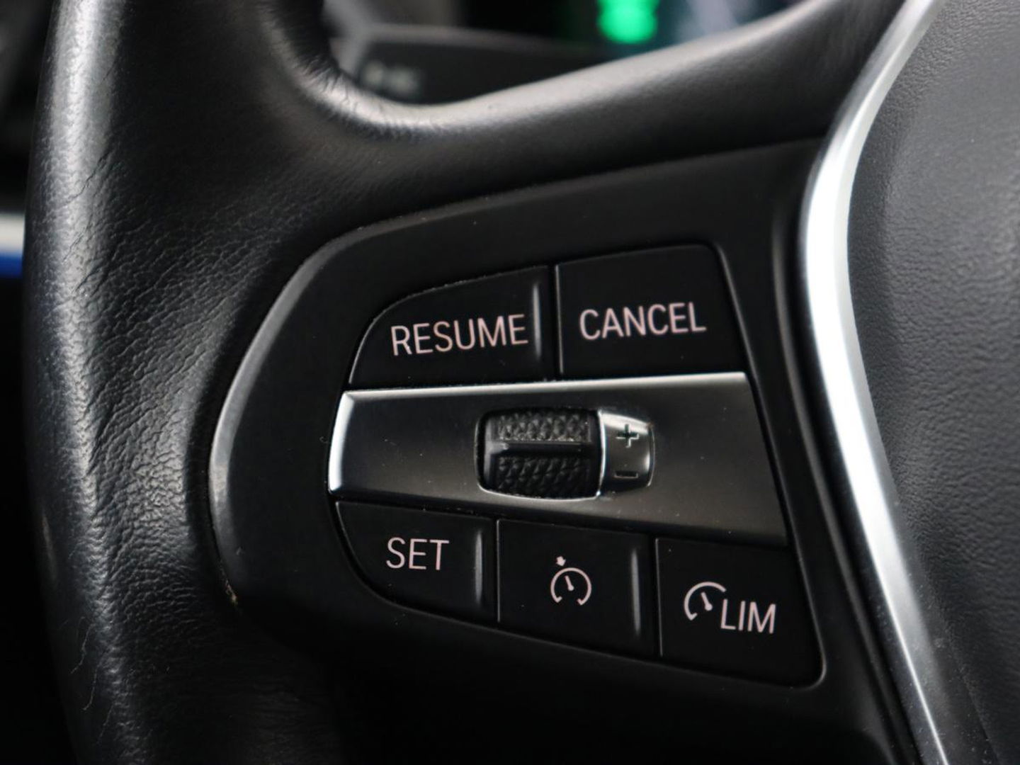 BMW 3 Serie Touring 330e | Trekhaak | Half Leder | Stoel & Stuurverwarming | Sfeerverlichting | Carplay | Cruise Control | PDC