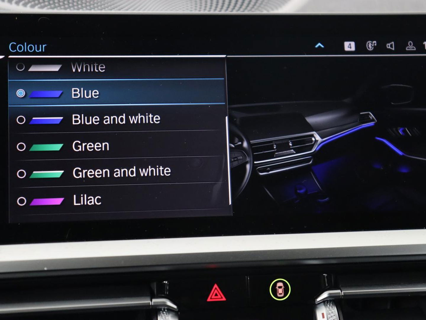 BMW 3 Serie Touring 330e | Trekhaak | Half Leder | Stoel & Stuurverwarming | Sfeerverlichting | Carplay | Cruise Control | PDC