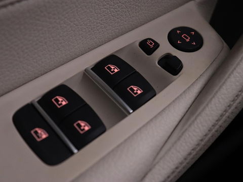 BMW 5 Serie Touring 520e Bns Edit.+ | Panoramadak | Leder | Elektrische stoelen | Stoel & Stuurverwarming | Adaptive Cruise | Elektrische Trekhaak