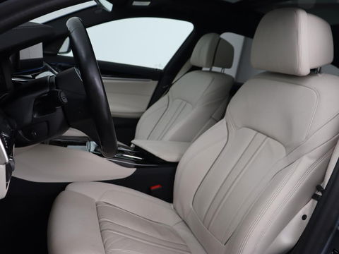 BMW 5 Serie Touring 520e Bns Edit.+ | Panoramadak | Leder | Elektrische stoelen | Stoel & Stuurverwarming | Adaptive Cruise | Elektrische Trekhaak