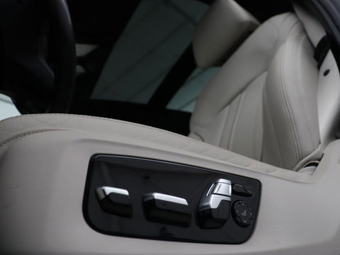 BMW 5 Serie Touring 520e Bns Edit.+ | Panoramadak | Leder | Elektrische stoelen | Stoel & Stuurverwarming | Adaptive Cruise | Elektrische Trekhaak