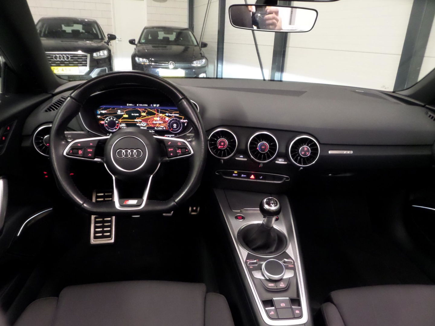 Audi TT Roadster 1.8 TFSI S-Line Open Days Apple-Carplay Stoelverwarming Virtual Navigatie 19"RS-velgen Bang&Olufsen Full-LED