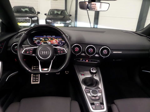 Audi TT Roadster 1.8 TFSI S-Line Open Days Apple-Carplay Stoelverwarming Virtual Navigatie 19"RS-velgen Bang&Olufsen Full-LED