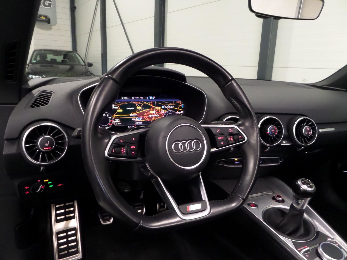 Audi TT Roadster 1.8 TFSI S-Line Open Days Apple-Carplay Stoelverwarming Virtual Navigatie 19"RS-velgen Bang&Olufsen Full-LED