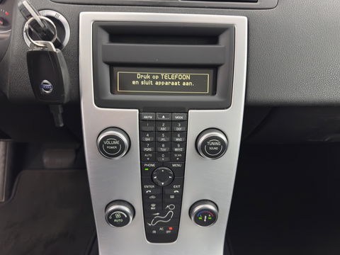 Volvo S40 2.0 D3 Pro Edition Aut. *NAVI-FULLMAP | ECC | PDC | CRUISE | 16''ALU | TOWBAR*