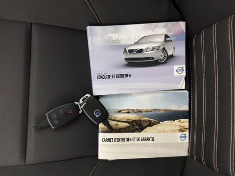 Volvo S40 2.0 D3 Pro Edition Aut. *NAVI-FULLMAP | ECC | PDC | CRUISE | 16''ALU | TOWBAR*