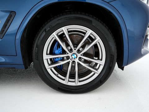 BMW X3 xDrive30e M-Sportpack Business Edition Plus (INCL-BTW) *PANO | LUXURY-LEATHER | FULL-LED | DIGI-COCKPIT | HIFI-SOUND | CARPLAY | DAB+ | HEATED-SPORTSEATS | AMBIENT-LIGHT | PRIVACY-GLASS | SHIFT-PADDLES | TOWBAR | 19''ALU*