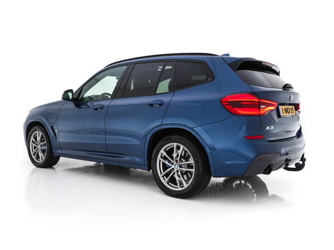 BMW X3 xDrive30e M-Sportpack Business Edition Plus (INCL-BTW) *PANO | LUXURY-LEATHER | FULL-LED | DIGI-COCKPIT | HIFI-SOUND | CARPLAY | DAB+ | HEATED-SPORTSEATS | AMBIENT-LIGHT | PRIVACY-GLASS | SHIFT-PADDLES | TOWBAR | 19''ALU*