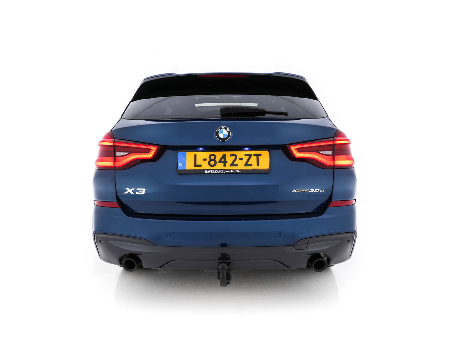 BMW X3 xDrive30e M-Sportpack Business Edition Plus (INCL-BTW) *PANO | LUXURY-LEATHER | FULL-LED | DIGI-COCKPIT | HIFI-SOUND | CARPLAY | DAB+ | HEATED-SPORTSEATS | AMBIENT-LIGHT | PRIVACY-GLASS | SHIFT-PADDLES | TOWBAR | 19''ALU*