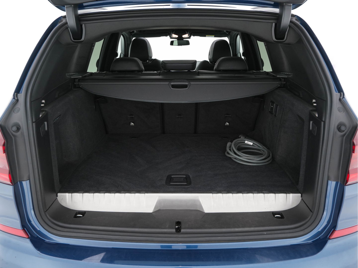 BMW X3 xDrive30e M-Sportpack Business Edition Plus (INCL-BTW) *PANO | LUXURY-LEATHER | FULL-LED | DIGI-COCKPIT | HIFI-SOUND | CARPLAY | DAB+ | HEATED-SPORTSEATS | AMBIENT-LIGHT | PRIVACY-GLASS | SHIFT-PADDLES | TOWBAR | 19''ALU*