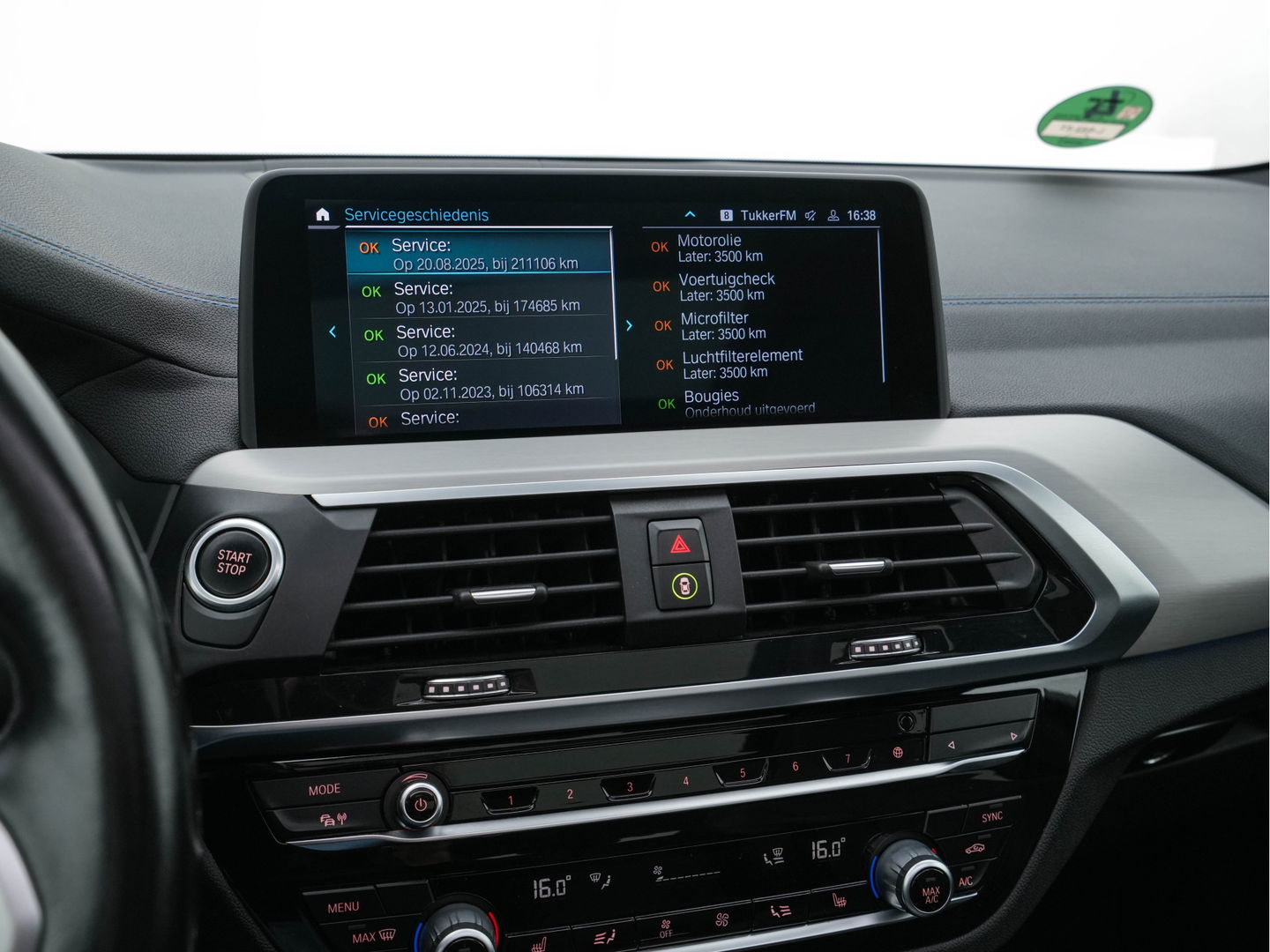 BMW X3 xDrive30e M-Sportpack Business Edition Plus (INCL-BTW) *PANO | LUXURY-LEATHER | FULL-LED | DIGI-COCKPIT | HIFI-SOUND | CARPLAY | DAB+ | HEATED-SPORTSEATS | AMBIENT-LIGHT | PRIVACY-GLASS | SHIFT-PADDLES | TOWBAR | 19''ALU*