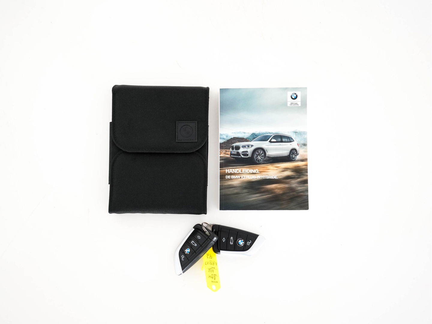 BMW X3 xDrive30e M-Sportpack Business Edition Plus (INCL-BTW) *PANO | LUXURY-LEATHER | FULL-LED | DIGI-COCKPIT | HIFI-SOUND | CARPLAY | DAB+ | HEATED-SPORTSEATS | AMBIENT-LIGHT | PRIVACY-GLASS | SHIFT-PADDLES | TOWBAR | 19''ALU*