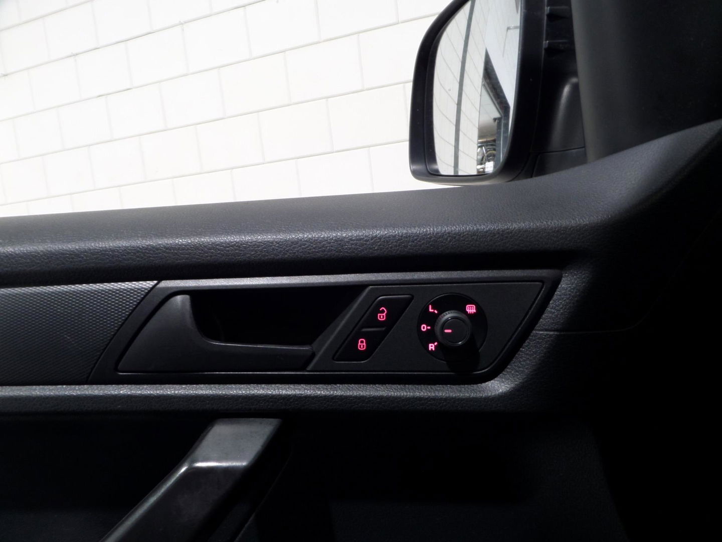 Volkswagen Caddy 2.0 TDI 180PK "INCL BTW" Bluetooth Airco Cruise-control 18"Velgen Schroefset Garantie "Apple-carplay mogelijk"