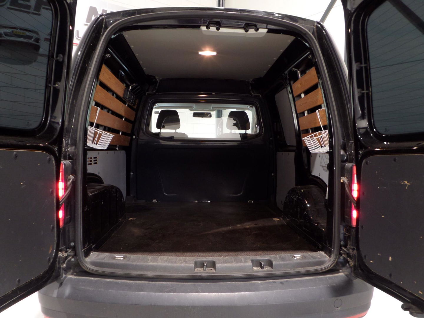 Volkswagen Caddy 2.0 TDI 180PK "INCL BTW" Bluetooth Airco Cruise-control 18"Velgen Schroefset Garantie "Apple-carplay mogelijk"