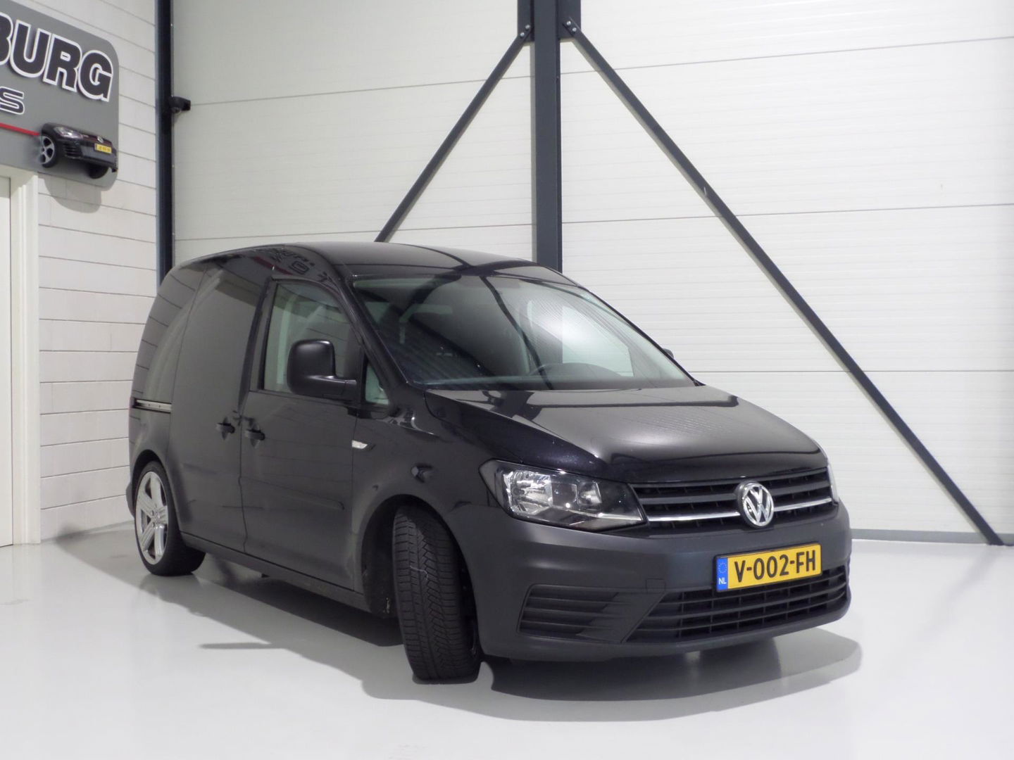 Volkswagen Caddy 2.0 TDI 180PK "INCL BTW" Bluetooth Airco Cruise-control 18"Velgen Schroefset Garantie "Apple-carplay mogelijk"