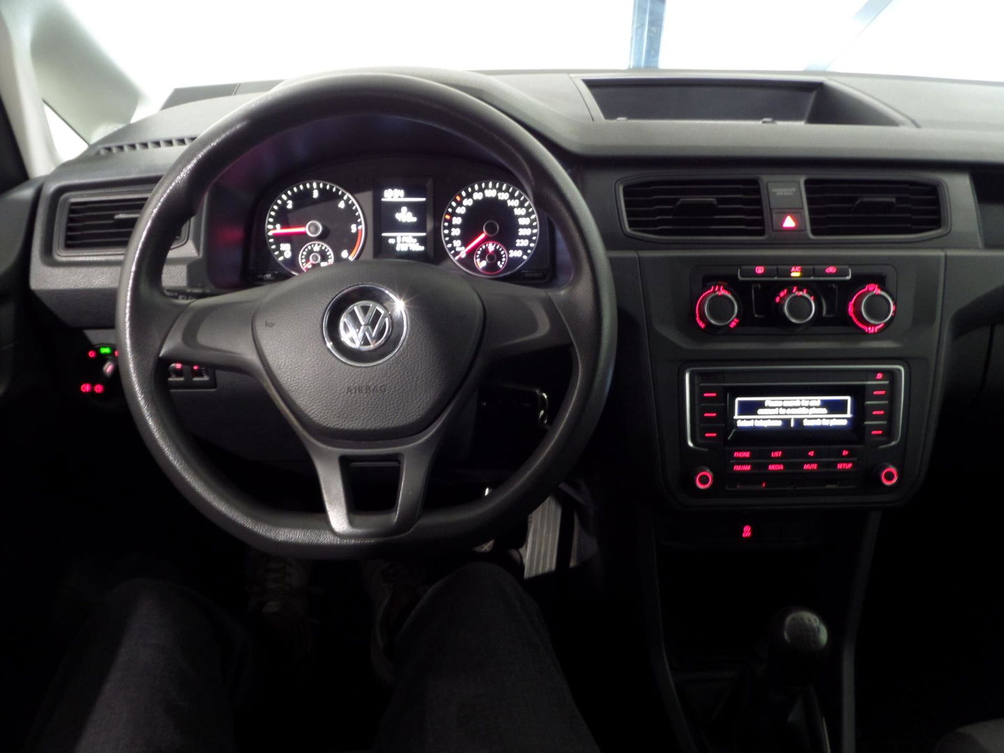 Volkswagen Caddy 2.0 TDI 180PK "INCL BTW" Bluetooth Airco Cruise-control 18"Velgen Schroefset Garantie "Apple-carplay mogelijk"