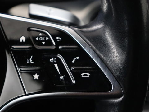 Mercedes-Benz E-Klasse 300 e AMG Line | Leder | Sfeerverlichting | Stoelverwarming | Adaptive Cruise | Camera | Carplay