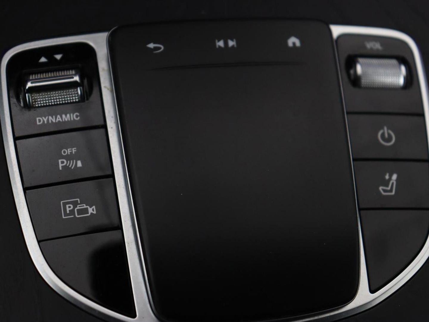 Mercedes-Benz E-Klasse 300 e AMG Line | Leder | Sfeerverlichting | Stoelverwarming | Adaptive Cruise | Camera | Carplay
