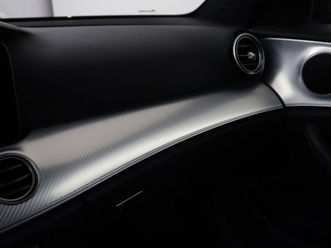 Mercedes-Benz E-Klasse 300 e AMG Line | Leder | Sfeerverlichting | Stoelverwarming | Adaptive Cruise | Camera | Carplay