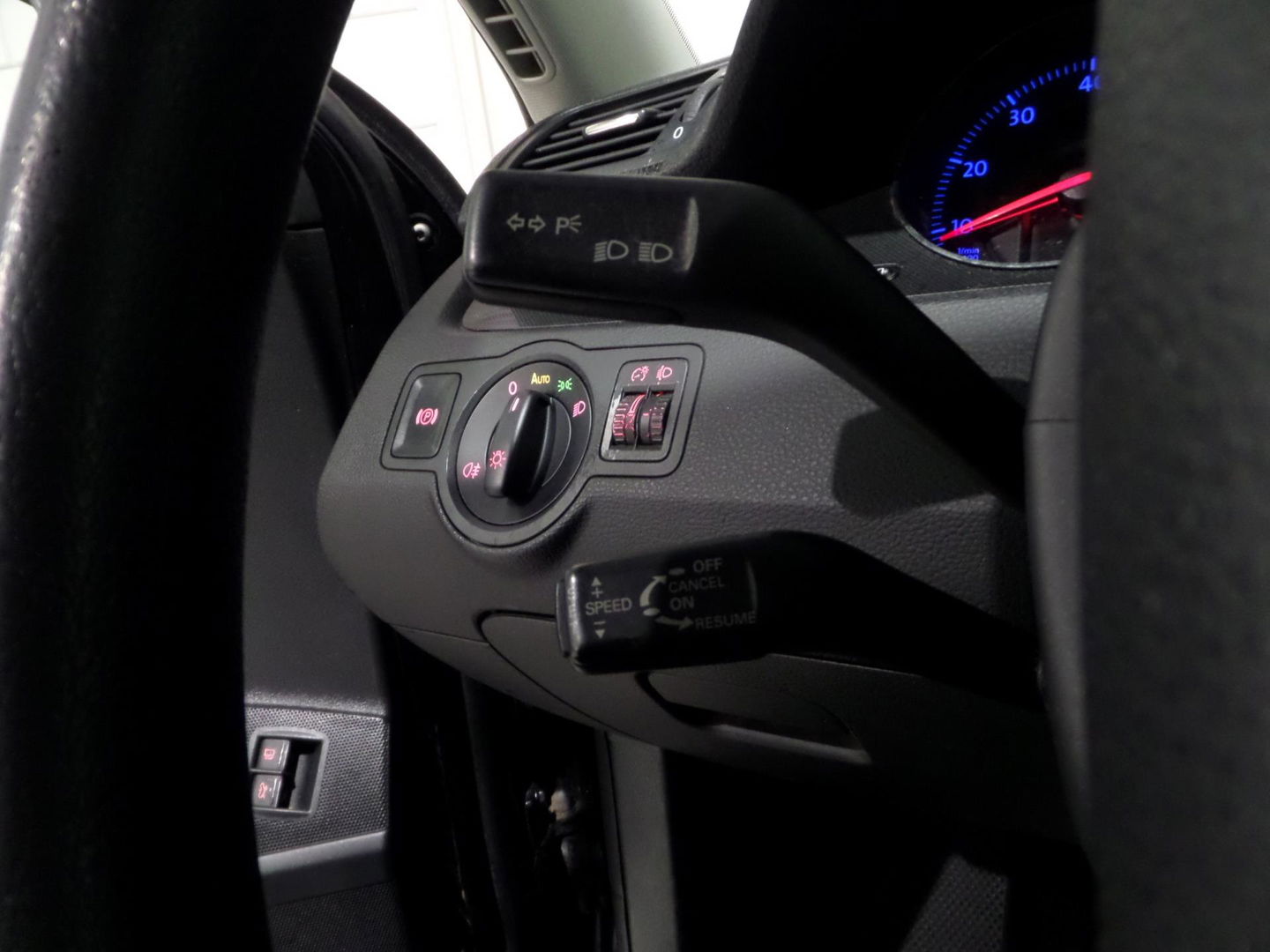 Volkswagen Passat 2.0 FSI Comfortline "Origineel NL!" Trekhaak Navigatie Parkeersensoren Climatronic Cruise-control Airco