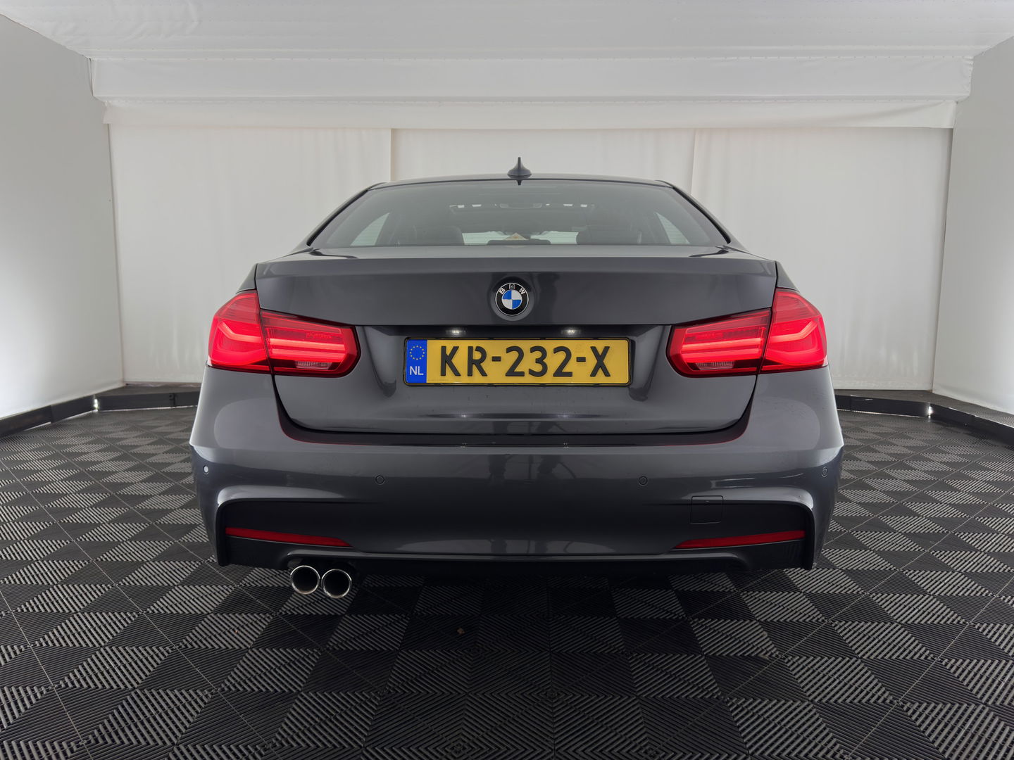 BMW 3-serie 330e Centennial High Executive M-Sportpack Aut. *PANO | LUXURY-LEATHER | FULL-LED | HEATED-SPORTSEATS | KEYLESS | HIFI-SOUND | NAVI-FULLMAP | ECC | SHIFT-PADDLES | PDC | CRUISE | 18''ALU*