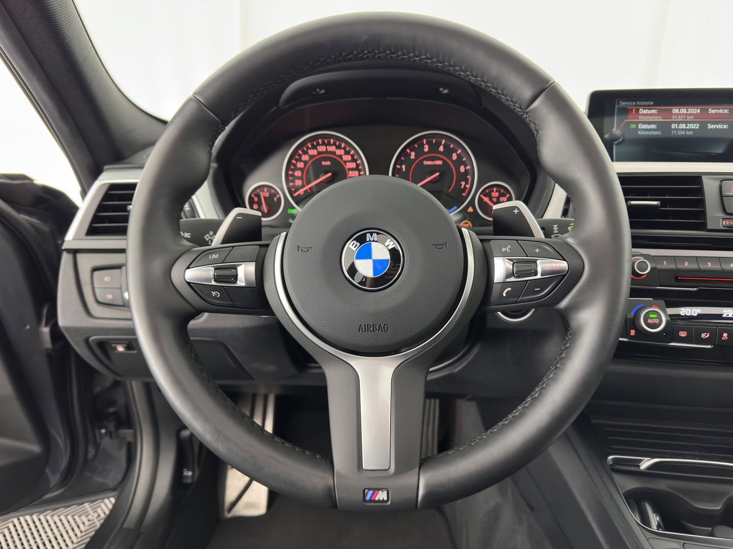 BMW 3-serie 330e Centennial High Executive M-Sportpack Aut. *PANO | LUXURY-LEATHER | FULL-LED | HEATED-SPORTSEATS | KEYLESS | HIFI-SOUND | NAVI-FULLMAP | ECC | SHIFT-PADDLES | PDC | CRUISE | 18''ALU*