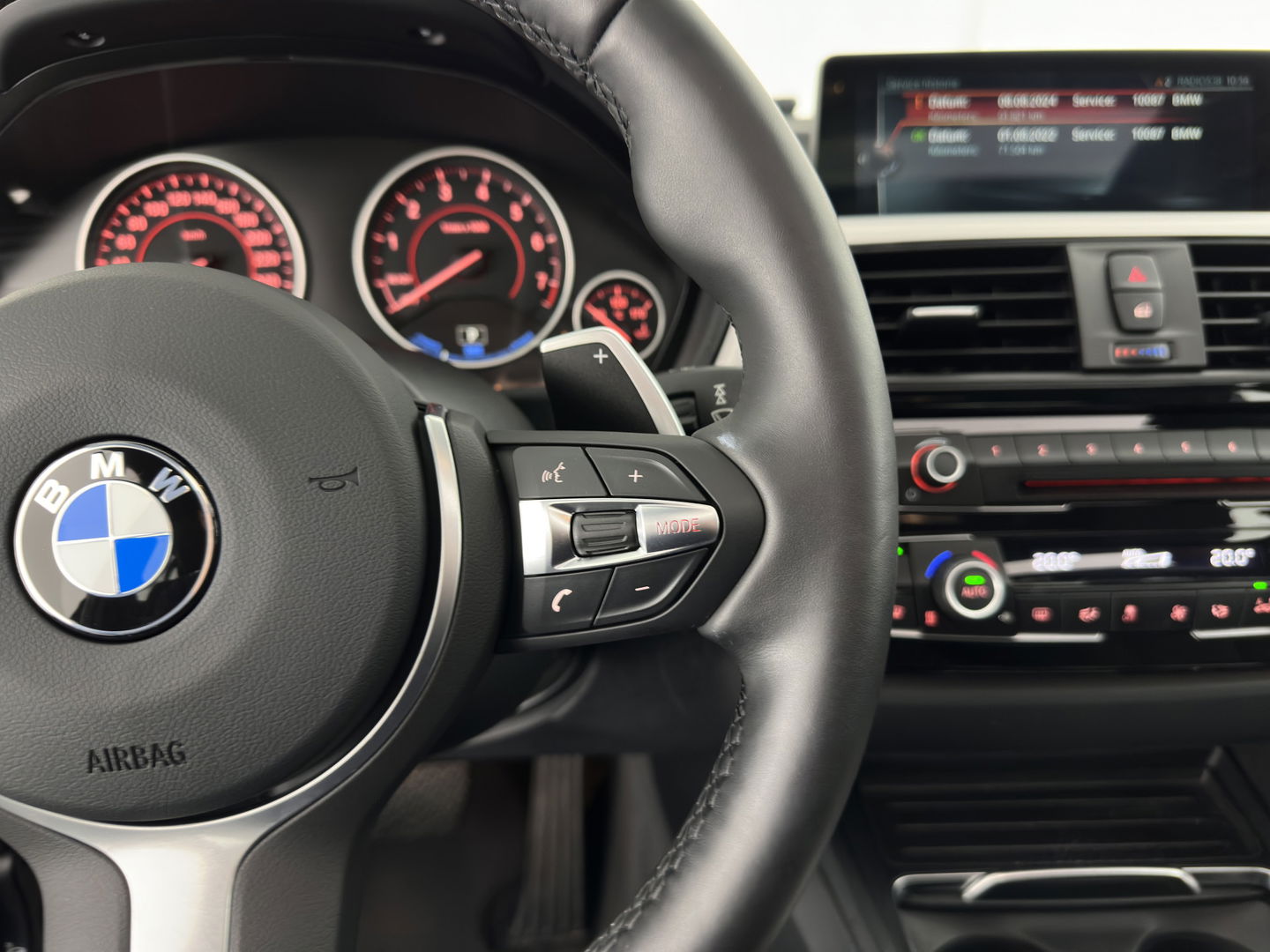 BMW 3-serie 330e Centennial High Executive M-Sportpack Aut. *PANO | LUXURY-LEATHER | FULL-LED | HEATED-SPORTSEATS | KEYLESS | HIFI-SOUND | NAVI-FULLMAP | ECC | SHIFT-PADDLES | PDC | CRUISE | 18''ALU*