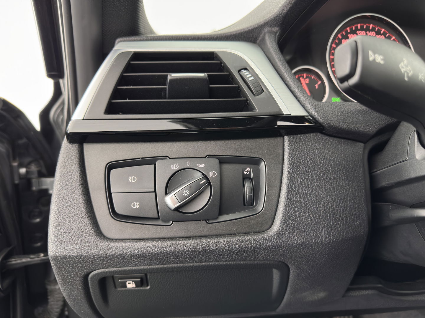 BMW 3-serie 330e Centennial High Executive M-Sportpack Aut. *PANO | LUXURY-LEATHER | FULL-LED | HEATED-SPORTSEATS | KEYLESS | HIFI-SOUND | NAVI-FULLMAP | ECC | SHIFT-PADDLES | PDC | CRUISE | 18''ALU*