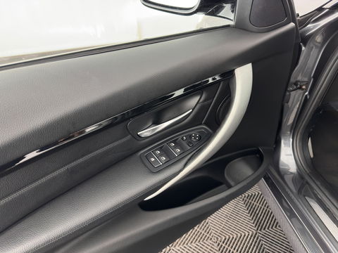 BMW 3-serie 330e Centennial High Executive M-Sportpack Aut. *PANO | LUXURY-LEATHER | FULL-LED | HEATED-SPORTSEATS | KEYLESS | HIFI-SOUND | NAVI-FULLMAP | ECC | SHIFT-PADDLES | PDC | CRUISE | 18''ALU*