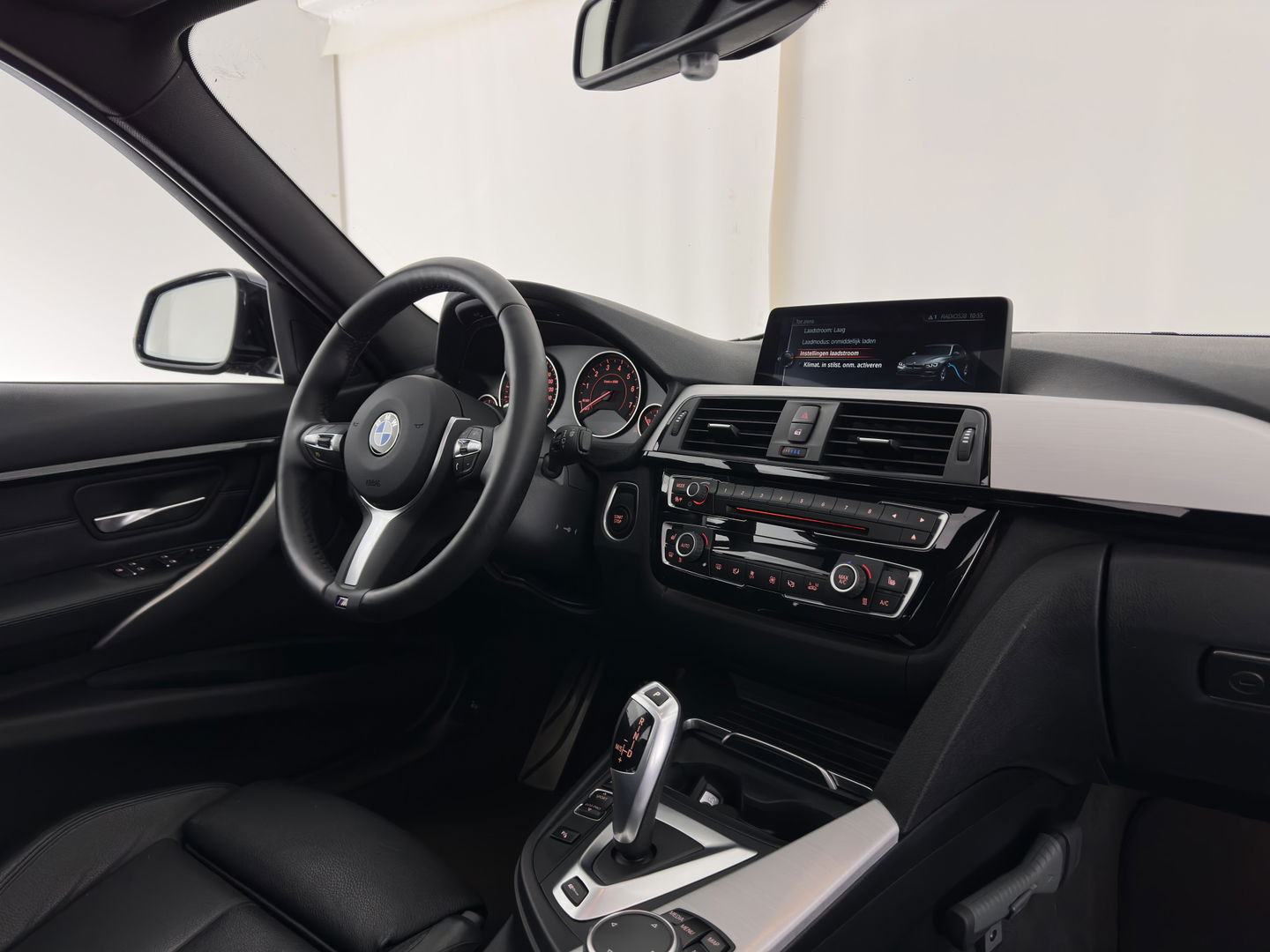 BMW 3-serie 330e Centennial High Executive M-Sportpack Aut. *PANO | LUXURY-LEATHER | FULL-LED | HEATED-SPORTSEATS | KEYLESS | HIFI-SOUND | NAVI-FULLMAP | ECC | SHIFT-PADDLES | PDC | CRUISE | 18''ALU*
