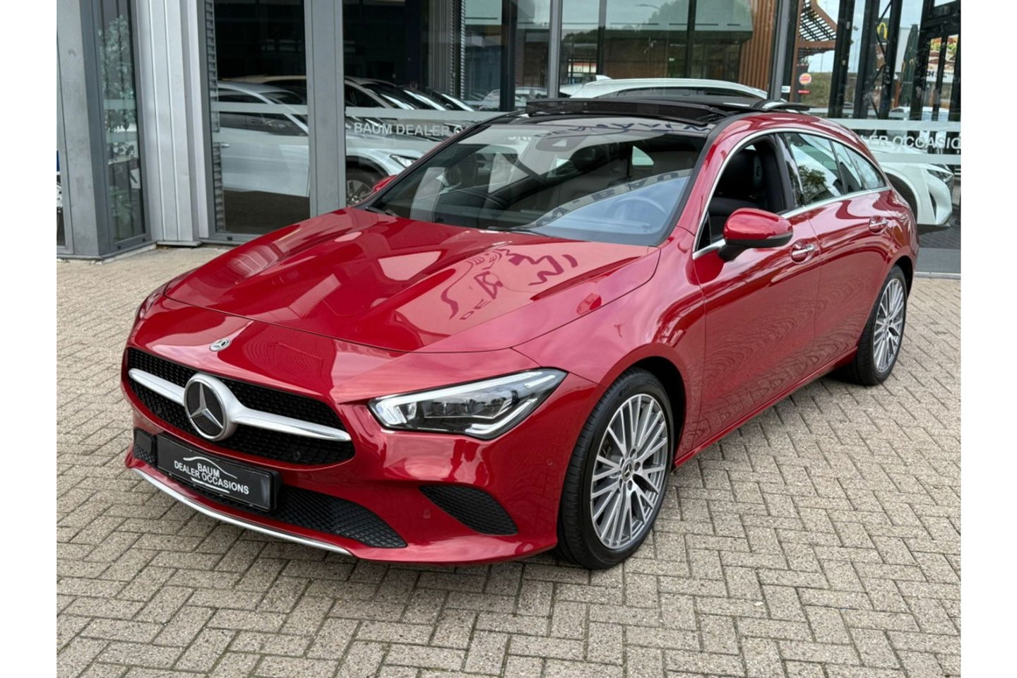 Mercedes-Benz CLA-Klasse CLA 200 163PK SHOOTING BRAKE PANO NAVI LMV PDC-CAMERA