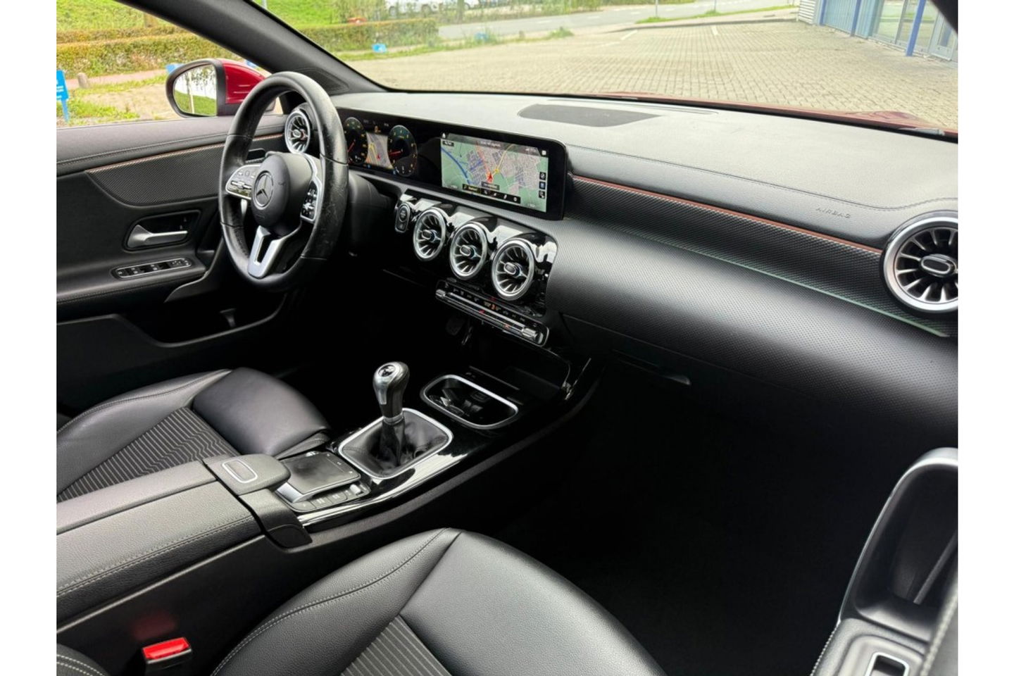 Mercedes-Benz CLA-Klasse CLA 200 163PK SHOOTING BRAKE PANO NAVI LMV PDC-CAMERA
