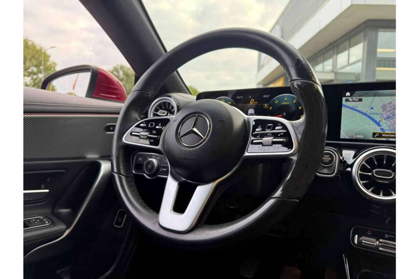 Mercedes-Benz CLA-Klasse CLA 200 163PK SHOOTING BRAKE PANO NAVI LMV PDC-CAMERA