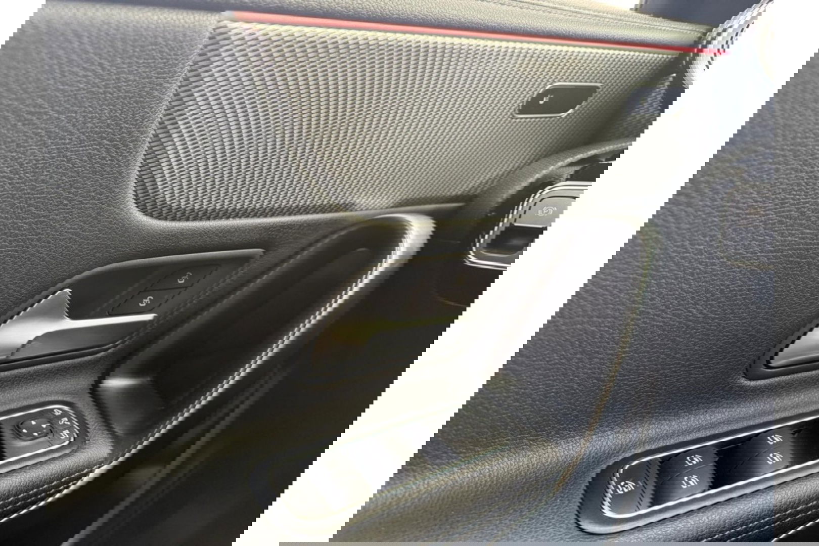 Mercedes-Benz CLA-Klasse CLA 200 163PK SHOOTING BRAKE PANO NAVI LMV PDC-CAMERA